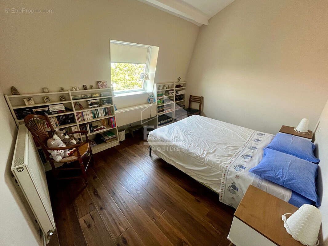 Appartement à VILLEPREUX