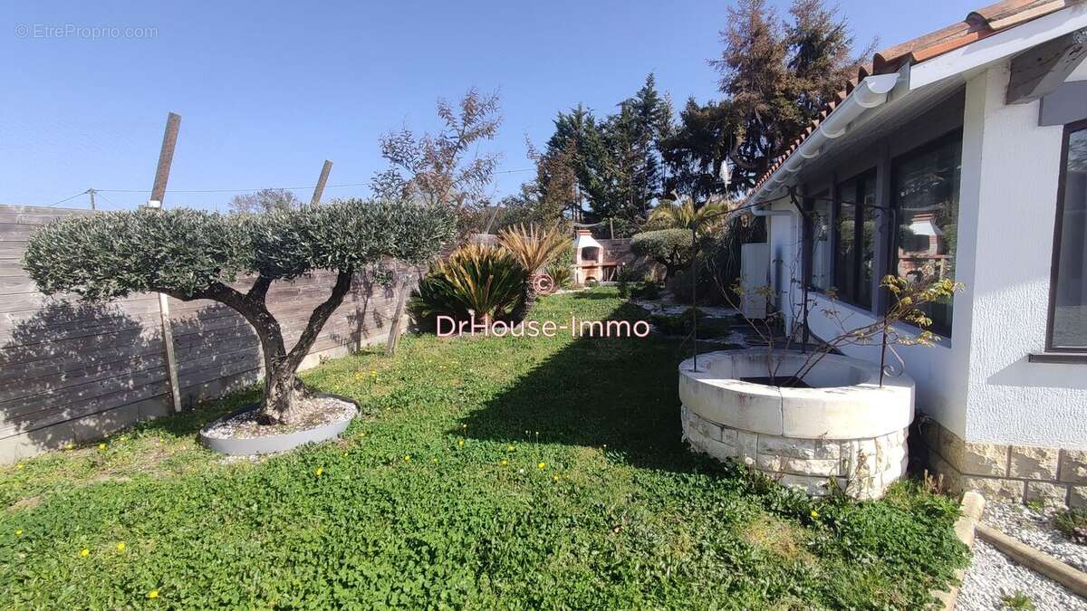 Maison à SAINT-EMILION