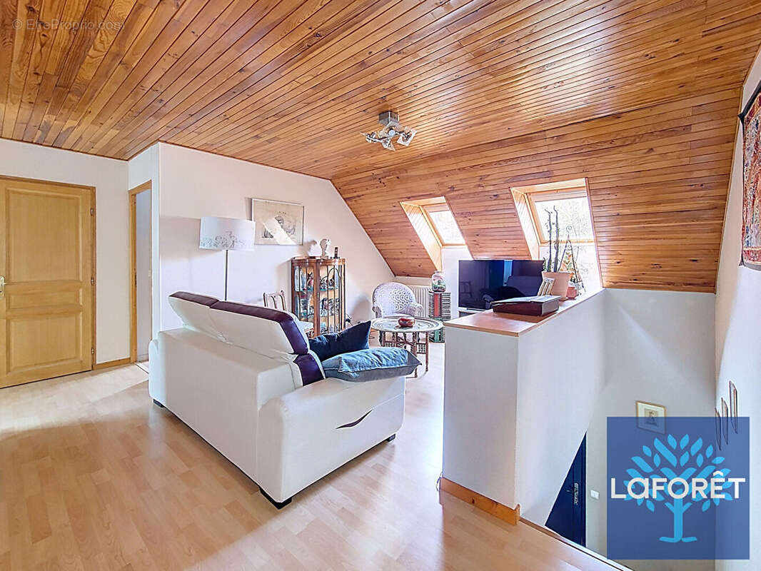 Maison à JANVILLE-SUR-JUINE