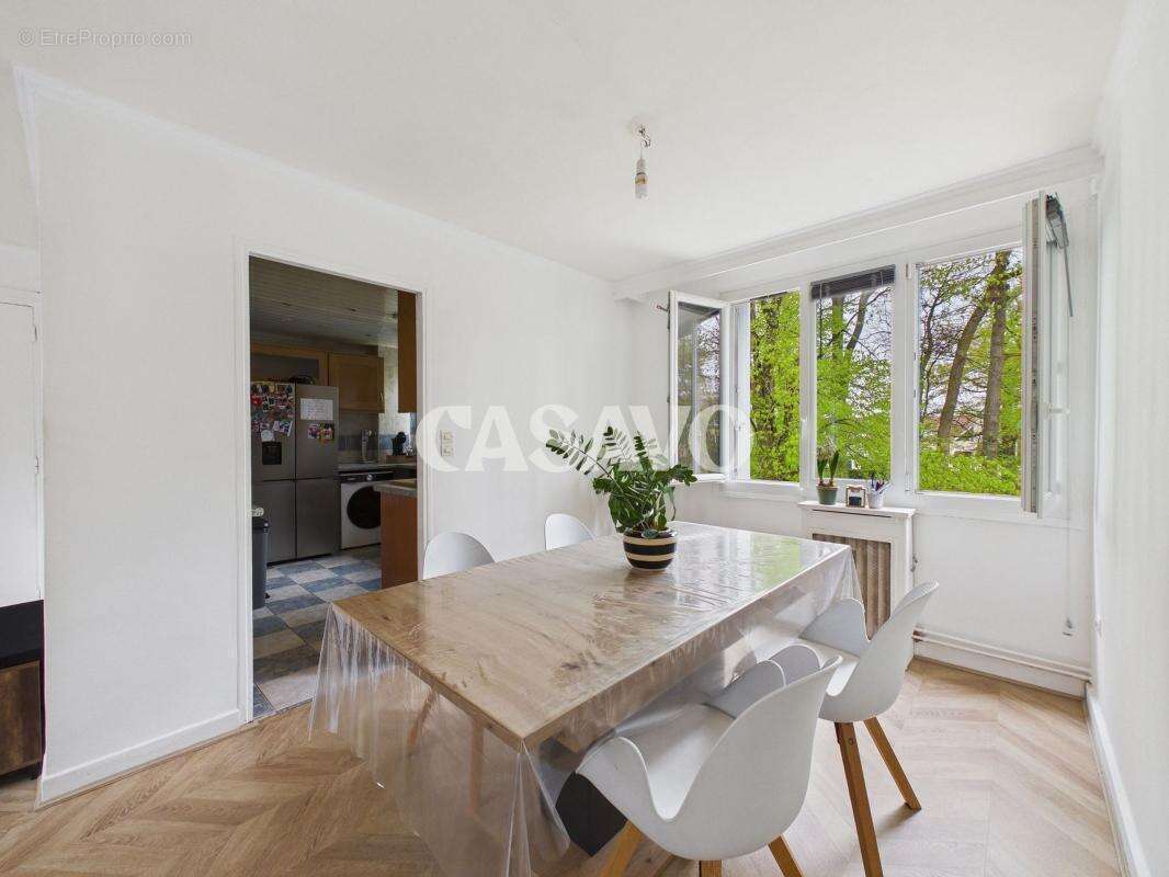 Appartement à LA CELLE-SAINT-CLOUD