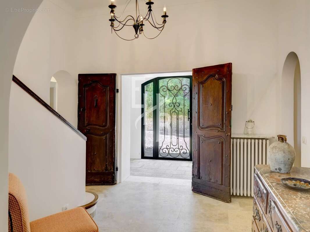 Maison à MOUGINS