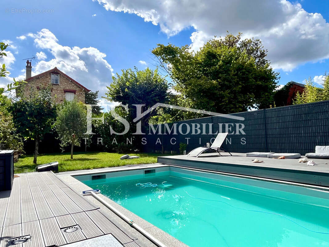 Maison à SAINT-LEU-LA-FORET