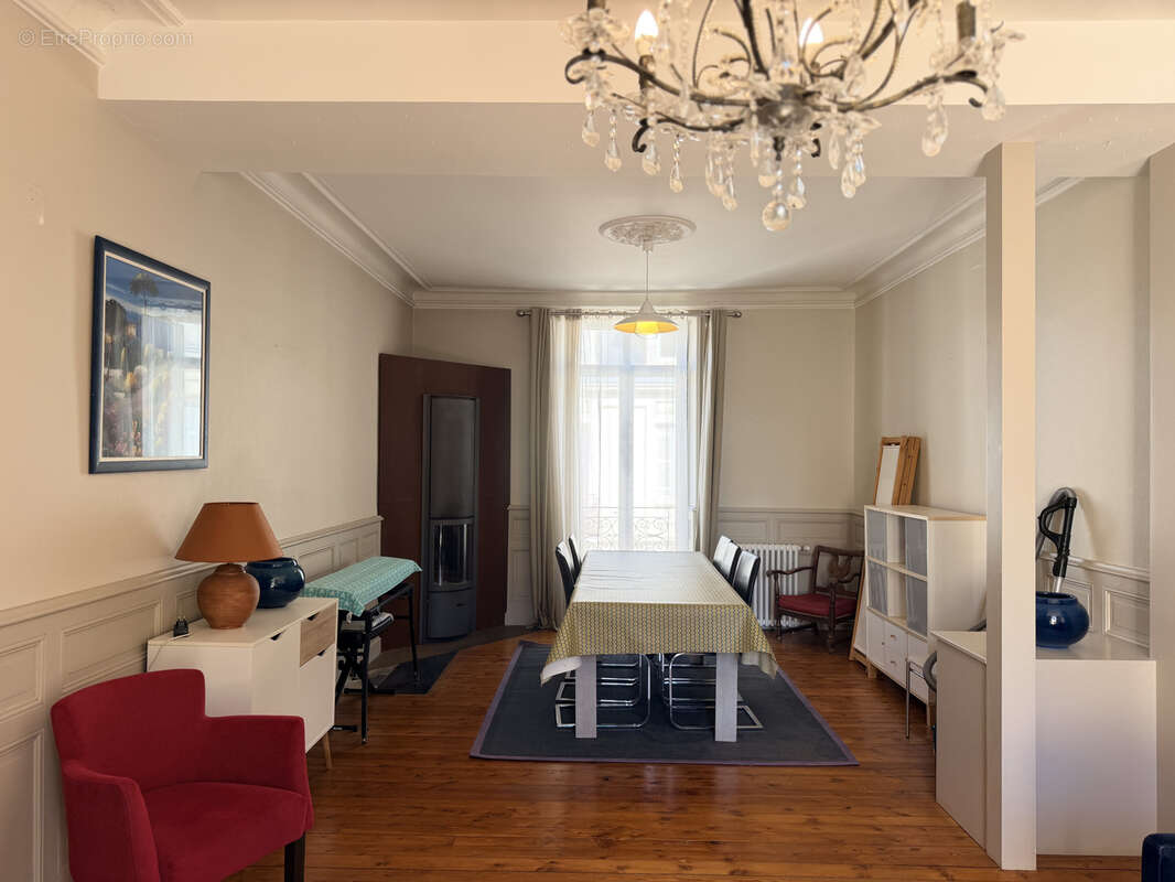 Maison bourgeoise de caractère de 218 m2 avec jardin - photo 2