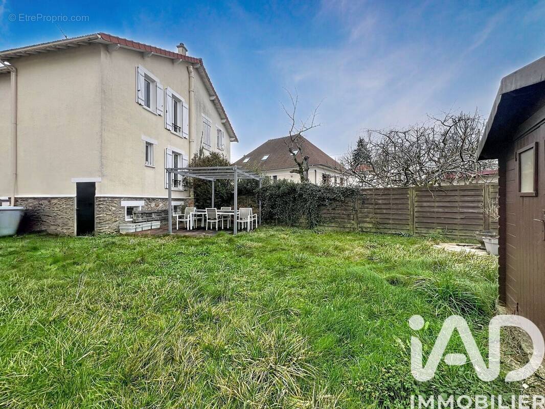 Photo 1 - Maison à GRETZ-ARMAINVILLIERS