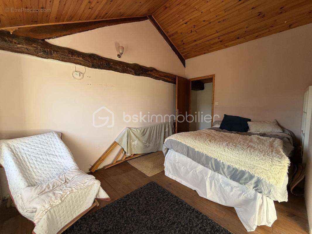 Maison à LA SALVETAT-SUR-AGOUT
