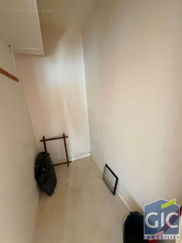 4pp avec balcon-loggia belles portes - photo 13