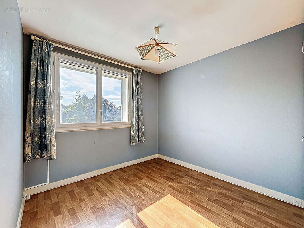 Appartement à SAINT-MICHEL-SUR-ORGE