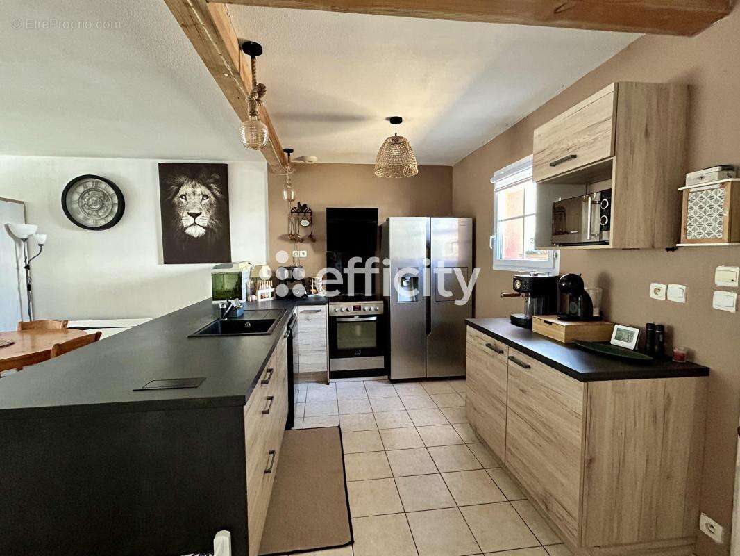 Maison 80 m² à Marennes  - photo 4