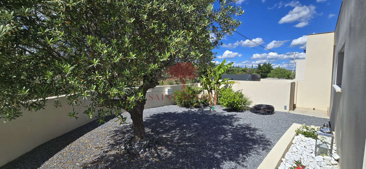 A VENDRE - A JONQUIERES - VILLA CONTEMPORAINE DE TYPE T3 de 129m2 avec garage,  jardin paysagé et piscine - photo 20