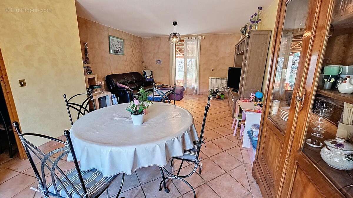 Photo 8 - Maison à SALERNES