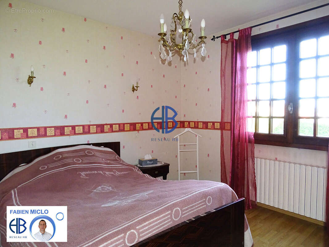 Maison Biol 11 pièce(s) 256 m2 - photo 8