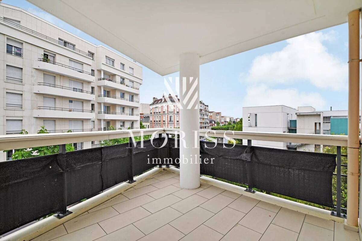 Appartement à COURBEVOIE