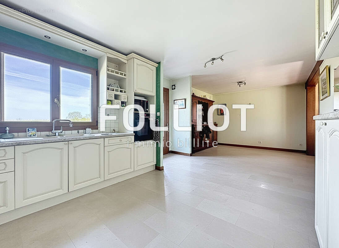 À vendre Maison Saint Planchers 7 pièce(s) 145 m2 - photo 5