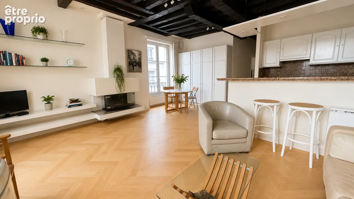 Appartement à PARIS-1E