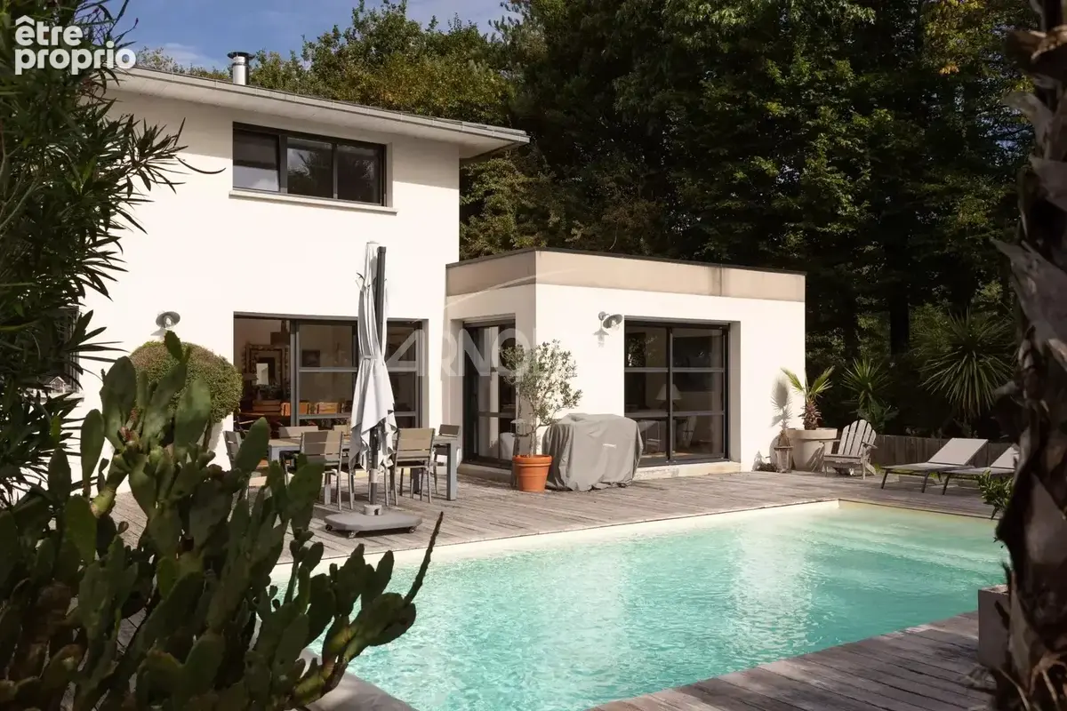Photo Maison à Vannes au prix de 699 370€