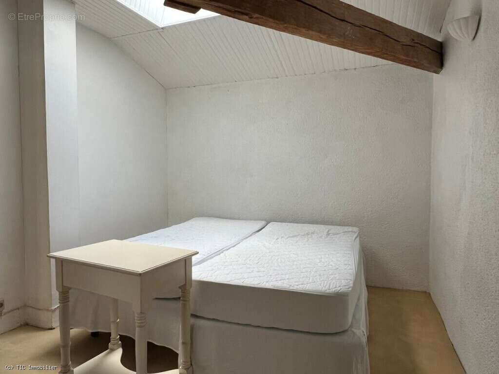 Maison à CHAMPAGNE-MOUTON