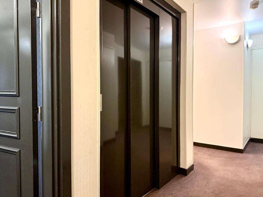 Appartement à AUBERVILLIERS