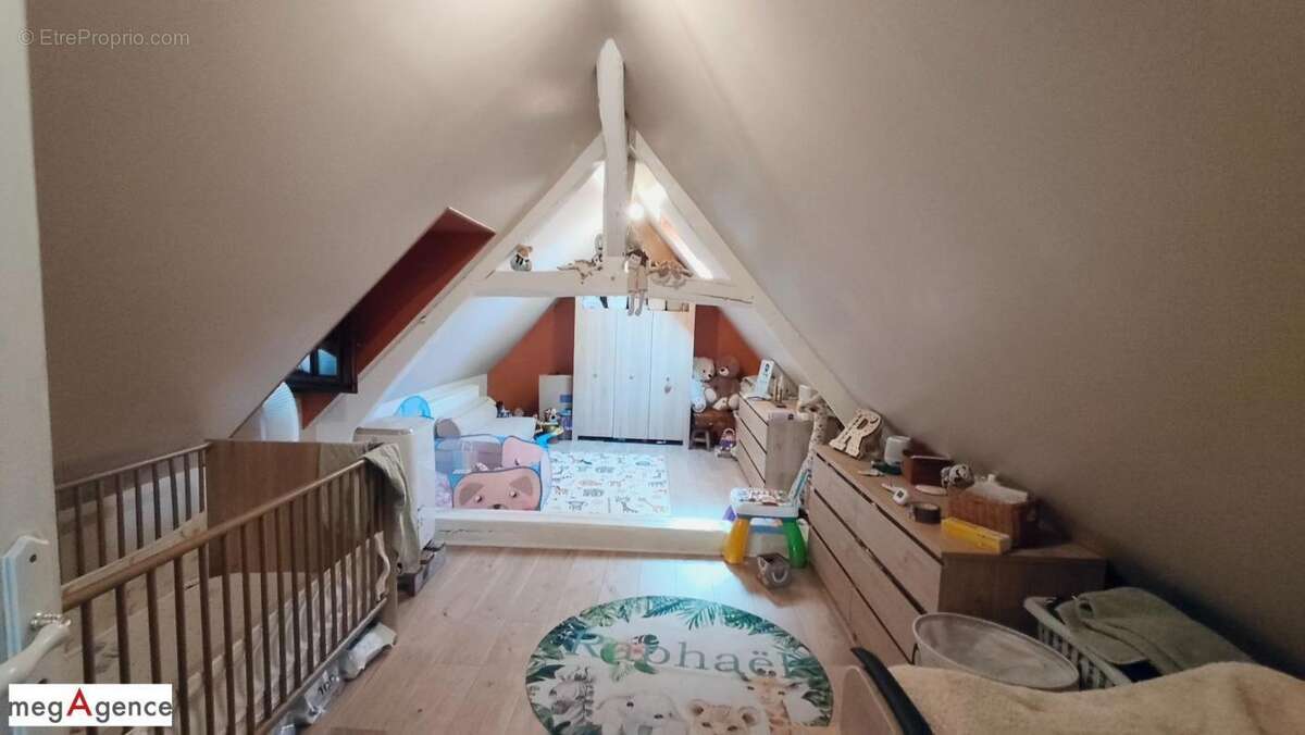 Longère rénovée 3 chambres, dépendances sur 1430 m² de parcelle - photo 5