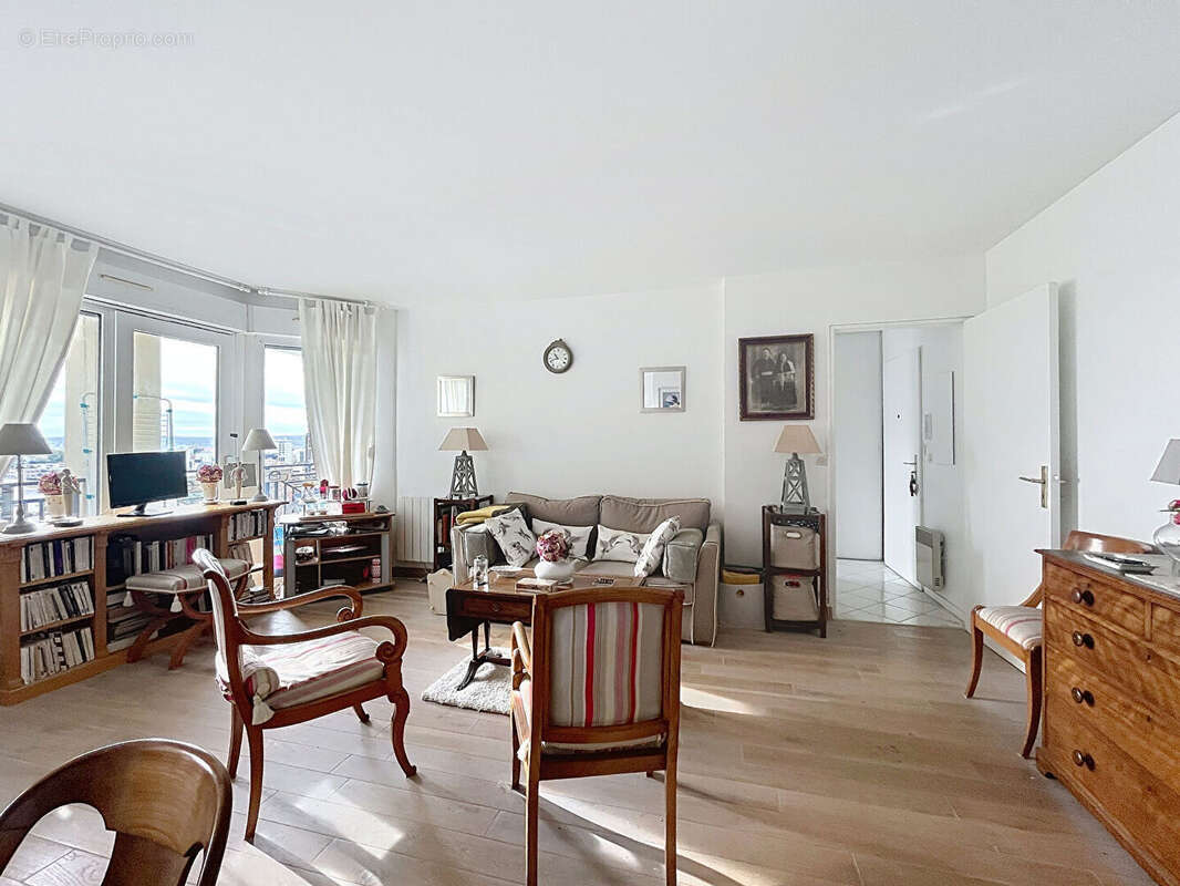 Appartement à SURESNES