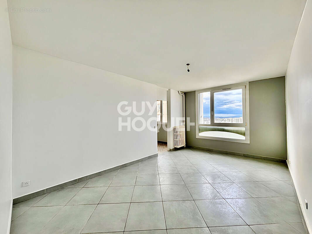 Appartement à LYON-8E