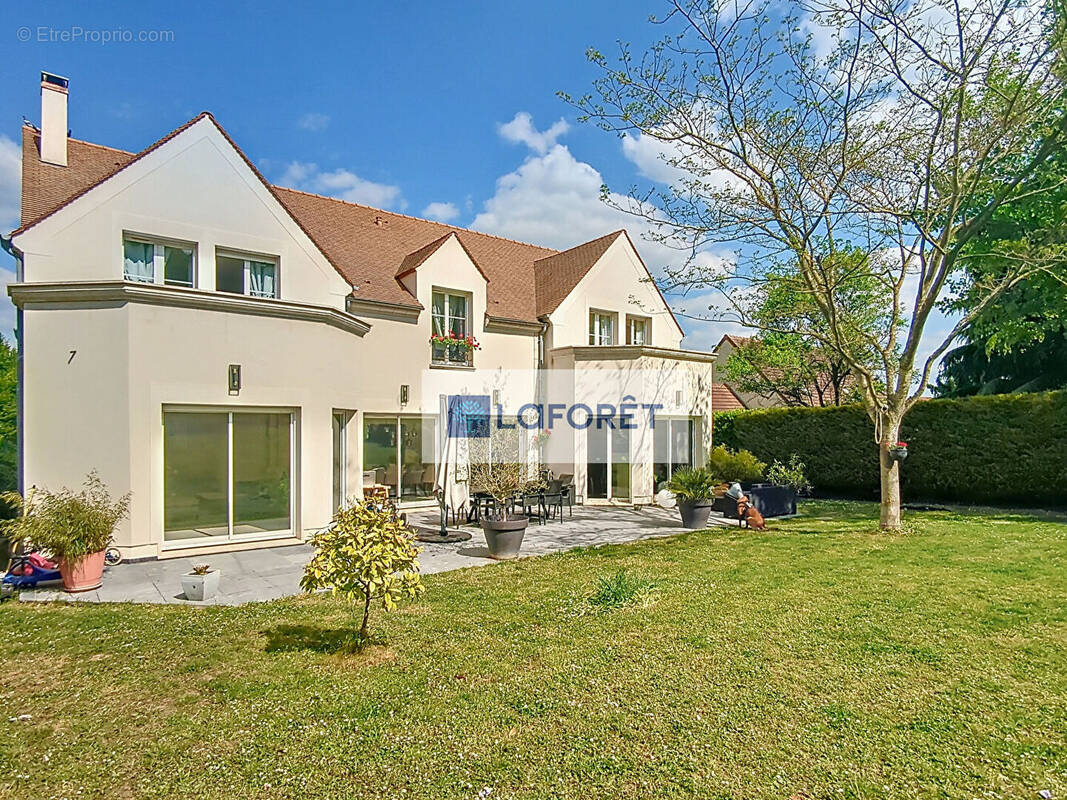 Maison à MEZY-SUR-SEINE