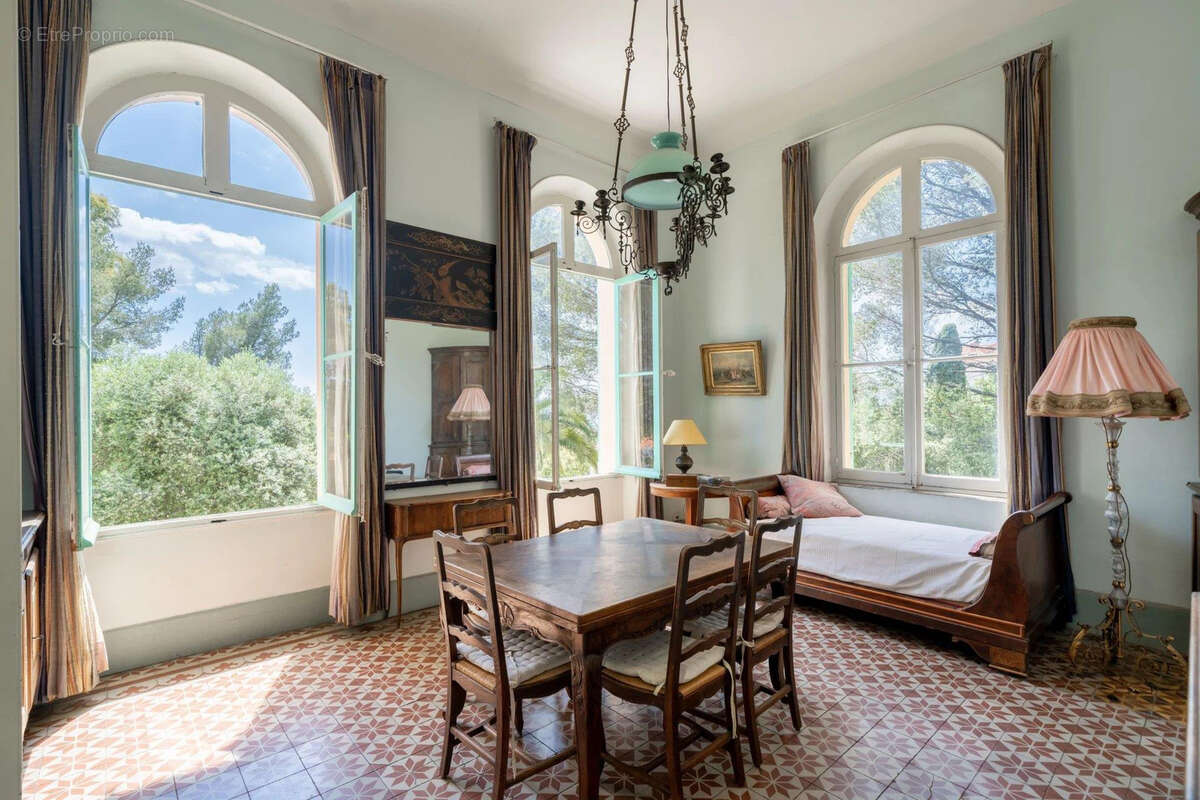 Maison à SAINT-RAPHAEL