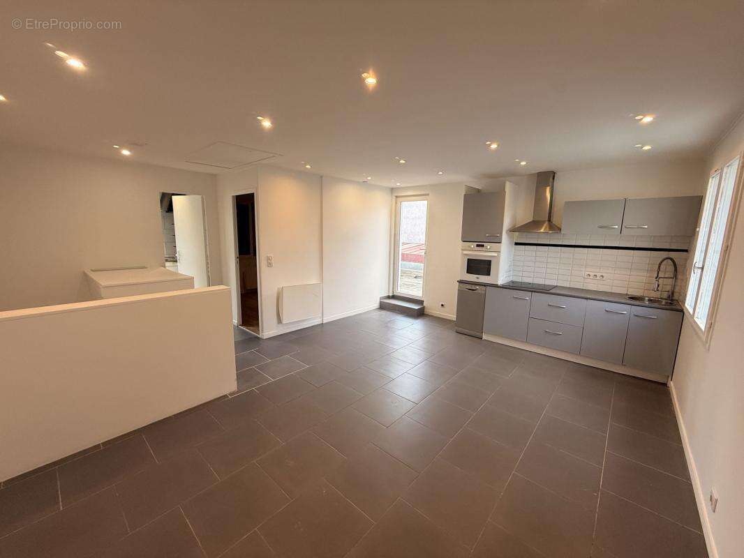 Appartement à ROMAINVILLE