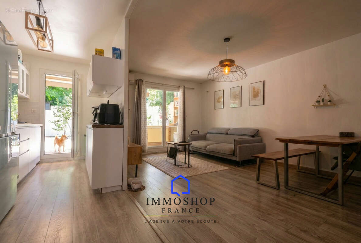 Appartement à MARSEILLE-11E