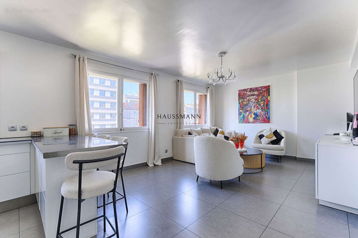 Appartement à PARIS-11E