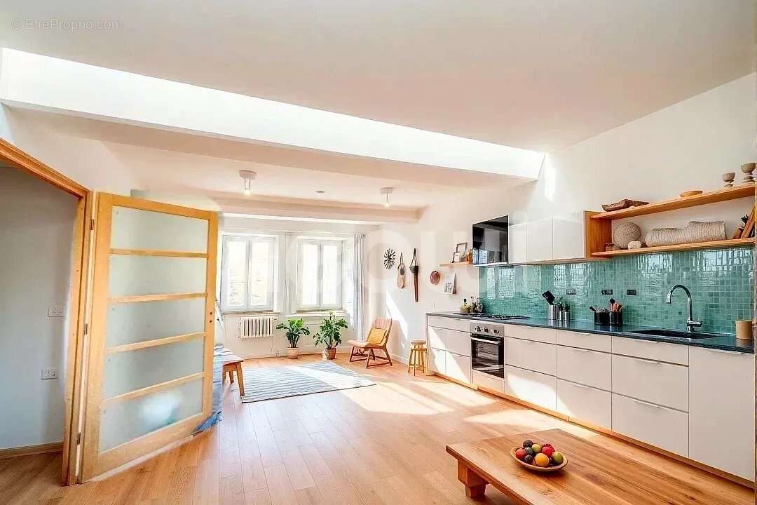 Maison à LES MARTRES-DE-VEYRE