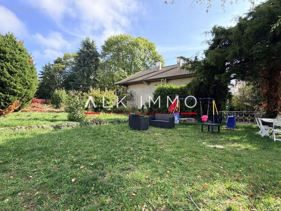 Appartement à VILLE-LA-GRAND