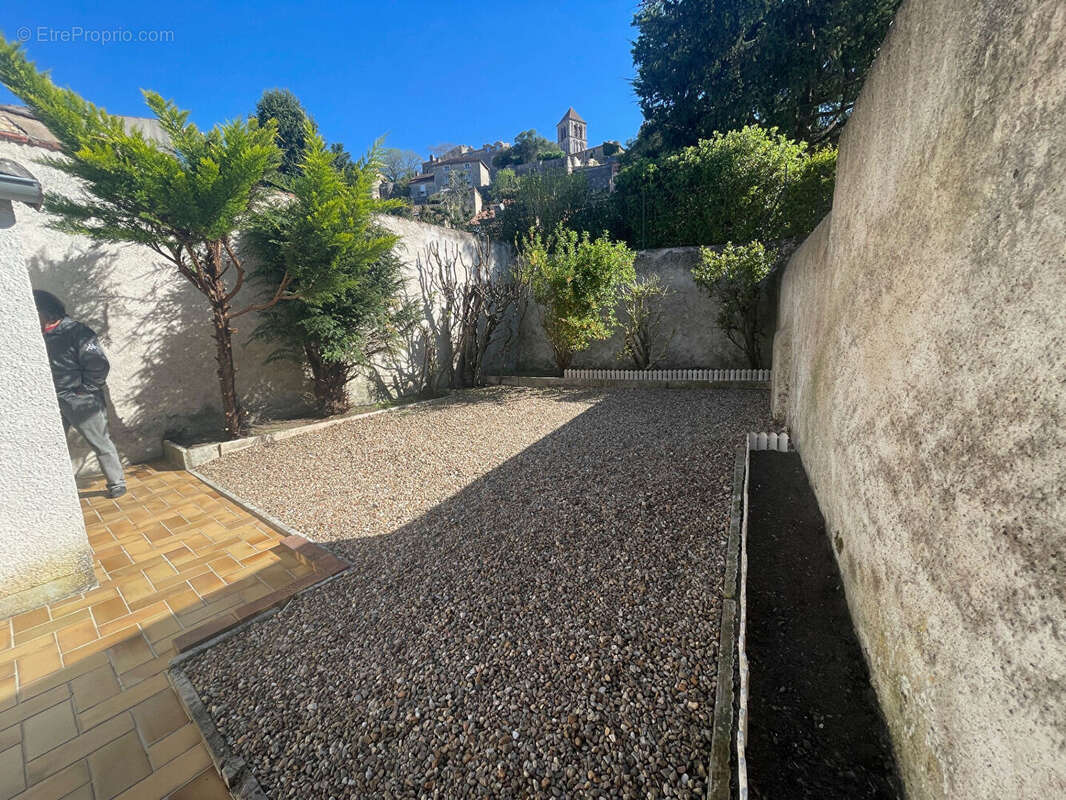 Maison à CHAUVIGNY