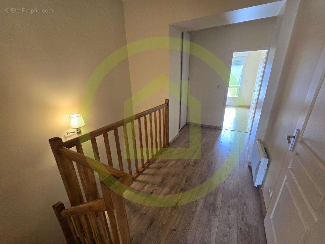 Appartement à SAINT-JEAN-DE-LA-RUELLE