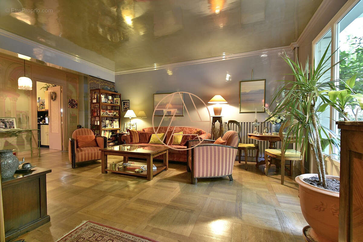 Appartement à SAINT-MAUR-DES-FOSSES