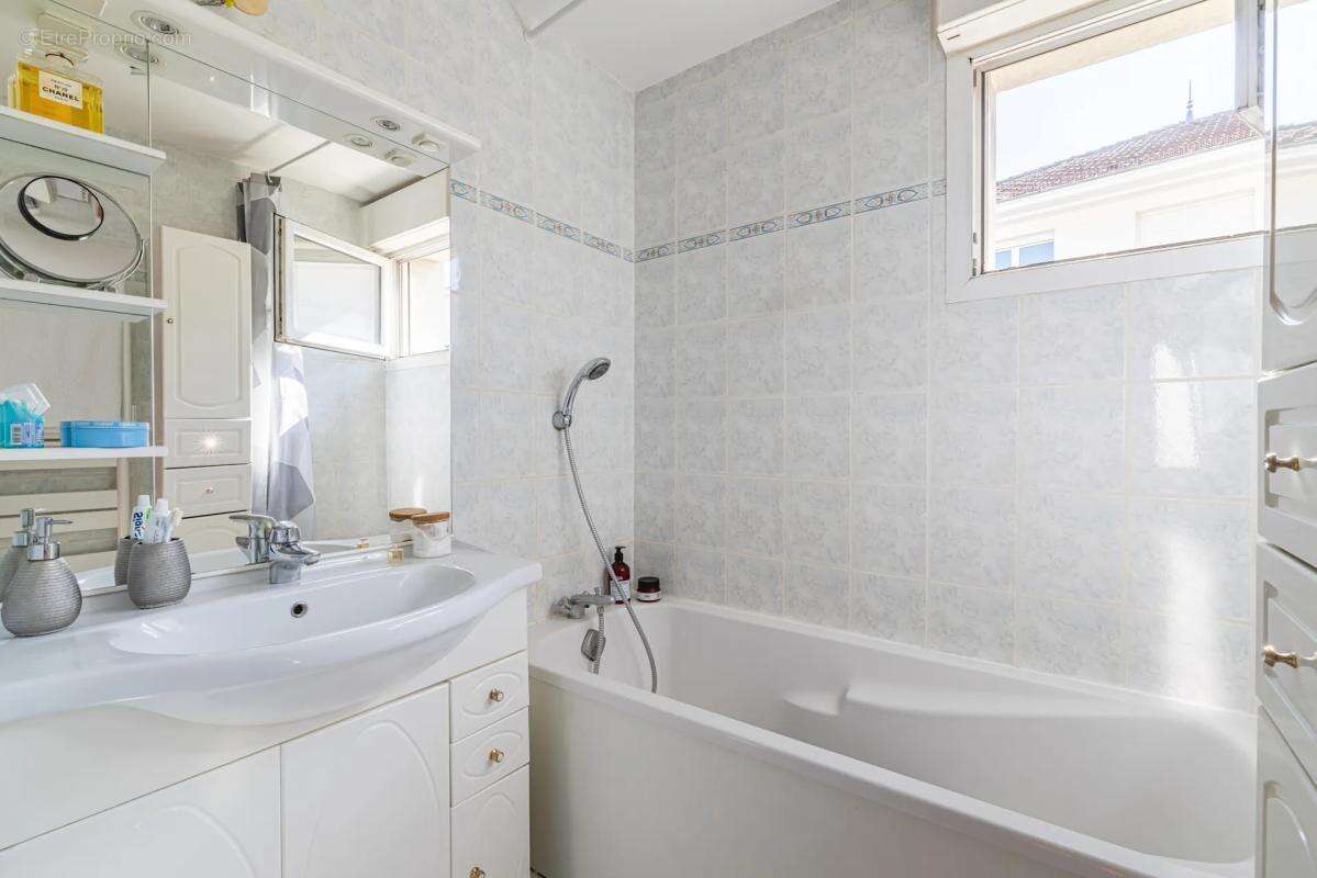 Appartement à NANTERRE