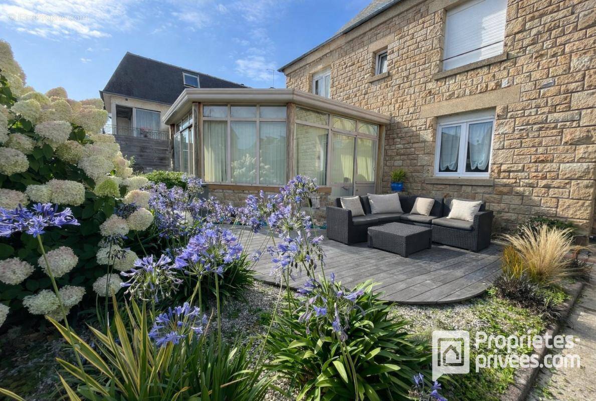 Maison à SAINT-HILAIRE-DU-HARCOUET