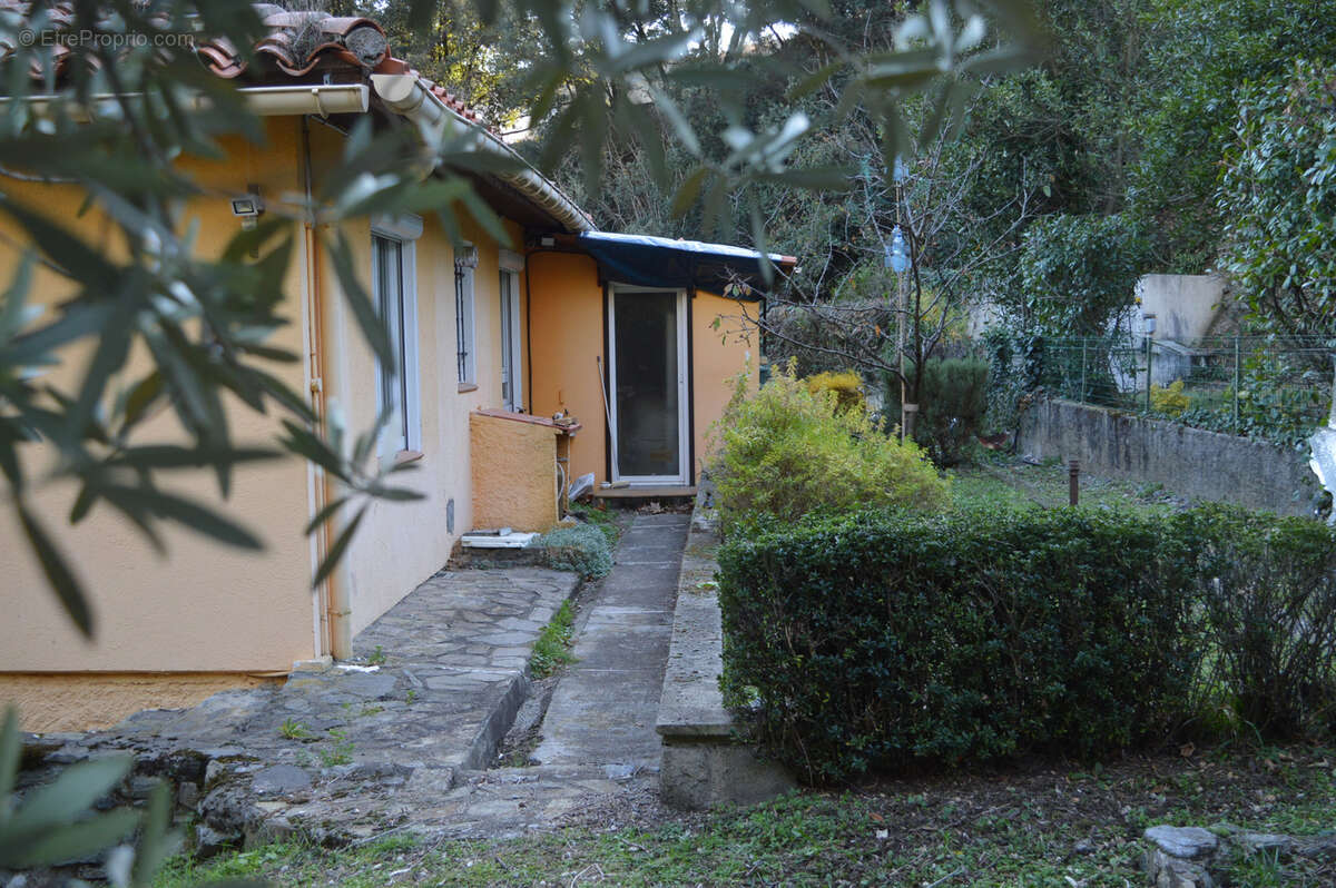 Maison avec vue panoramique et parc arboré - photo 13
