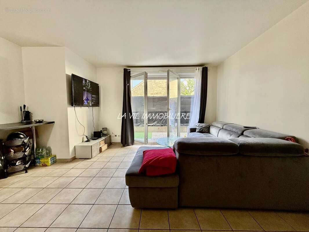 Appartement à LES PAVILLONS-SOUS-BOIS