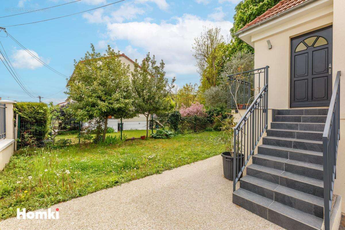 Maison à LE PLESSIS-BOUCHARD