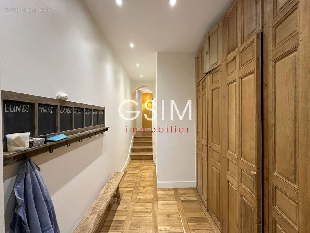 Maison à VILLE-D&#039;AVRAY