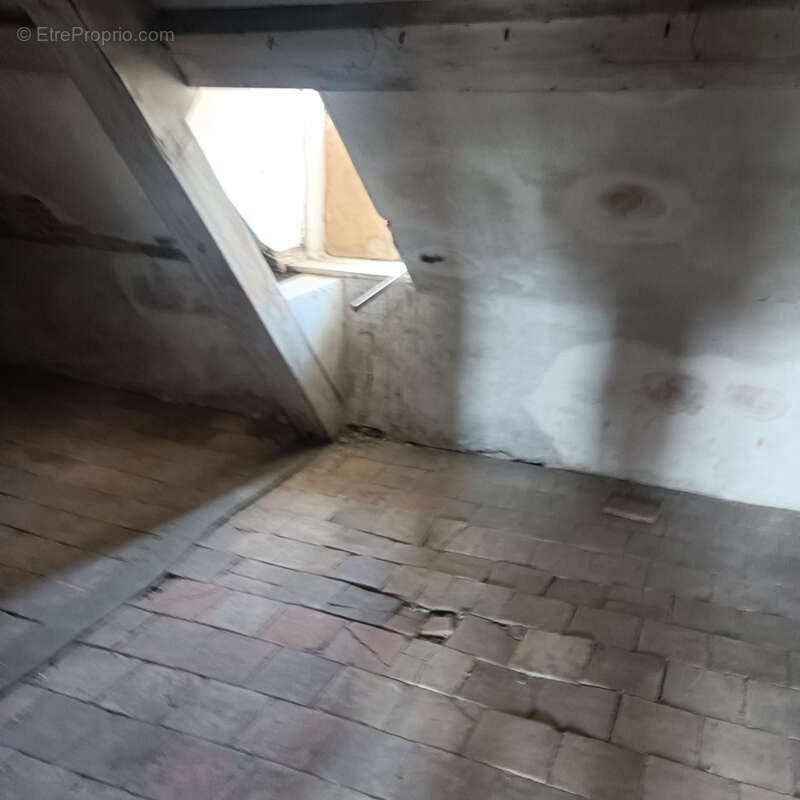 Appartement à MAYET