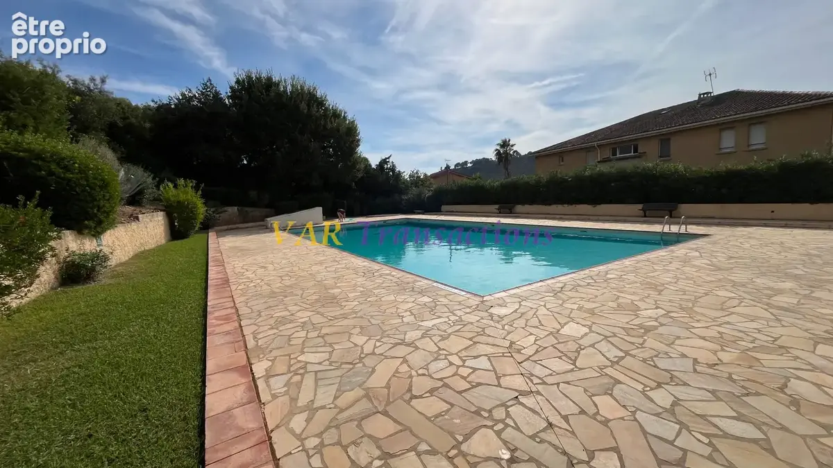 Saint-mandrier village   studio rénové   résidence avec piscine - photo 14