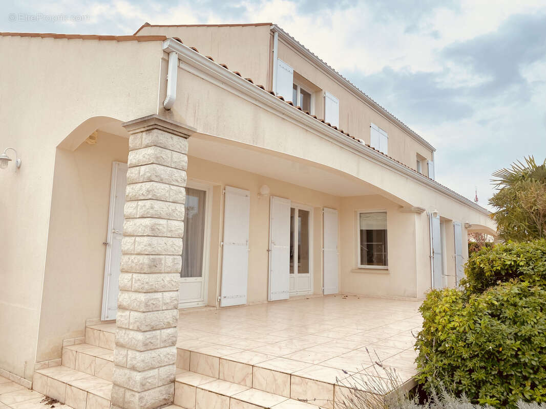 Maison à VAUX-SUR-MER