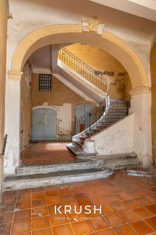 Appartement à MARSEILLE-2E