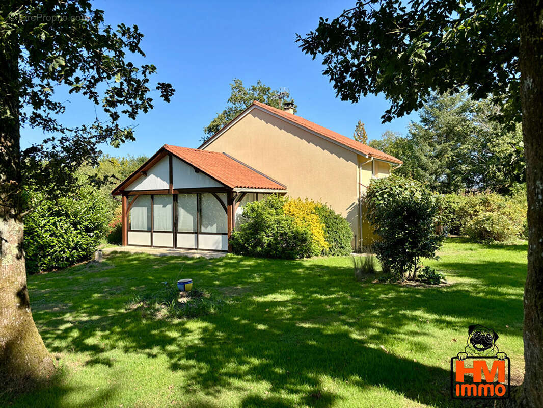 Maison à SAINT-JUST-LE-MARTEL