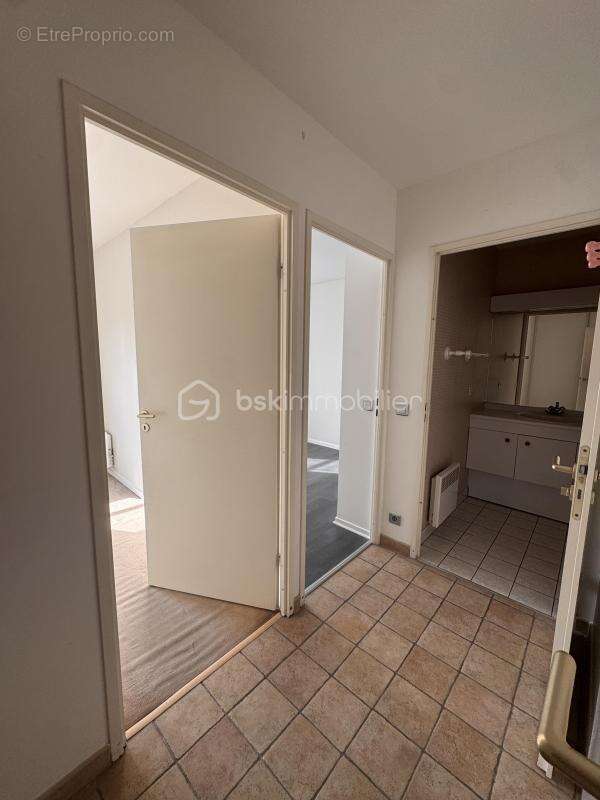 3 pièces de 57 m² avec grand box à Livry-Gargan (limite Le Raincy / Les Pavillons-sous-Bois) - Quartier Bayard - photo 6