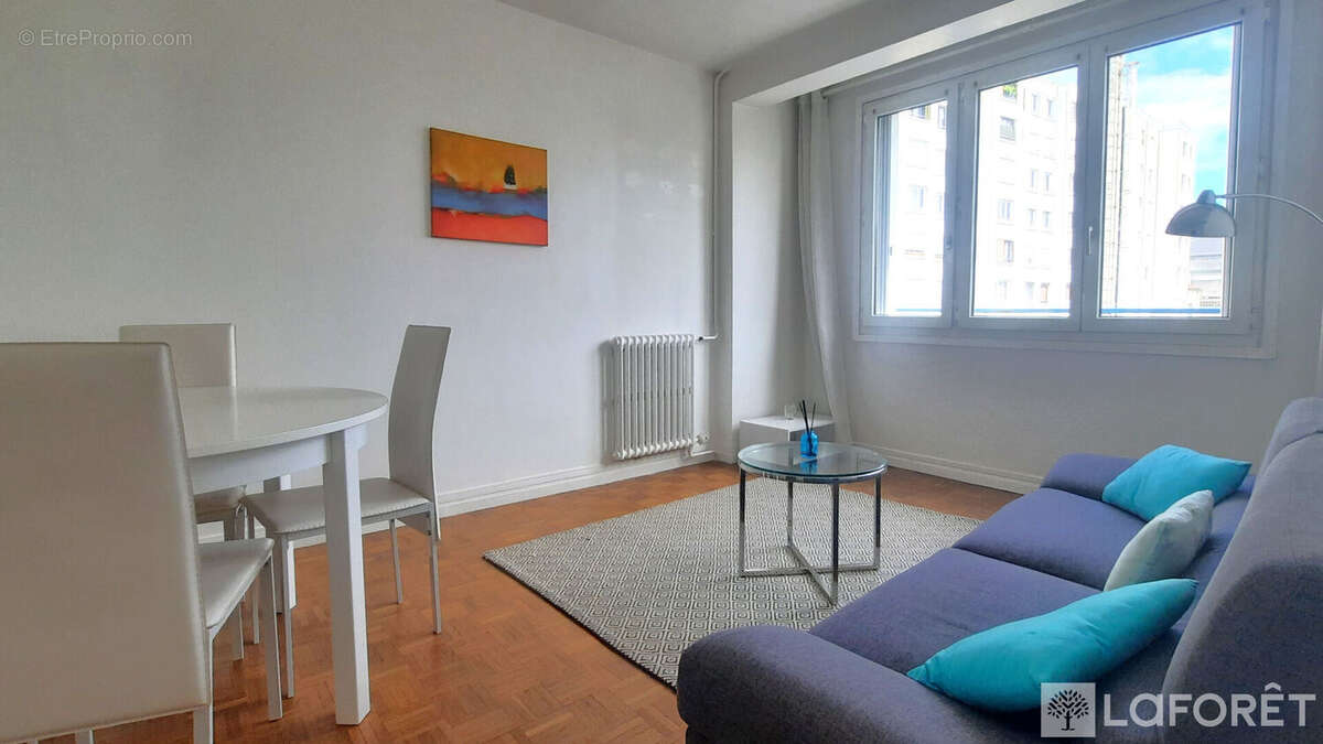 Appartement à LE KREMLIN-BICETRE