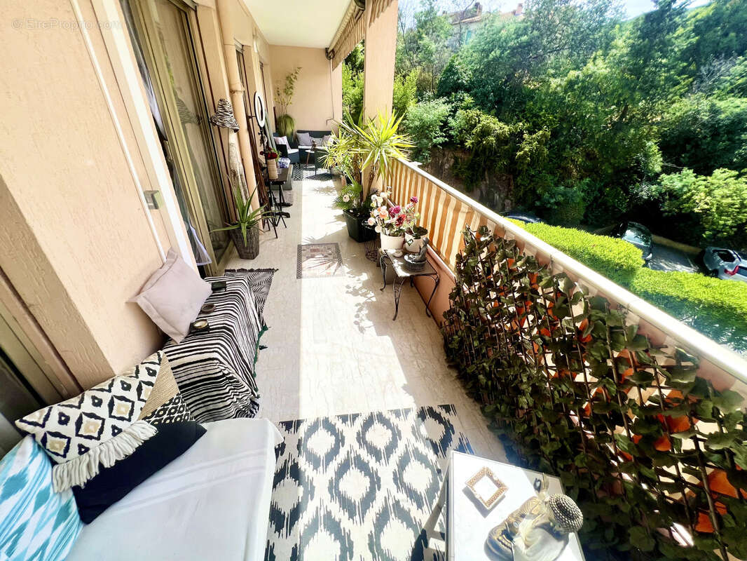 Cannes croix des gardes t2 possible t3 de 47m2 terrasse 19m2 piscine parking - photo 3