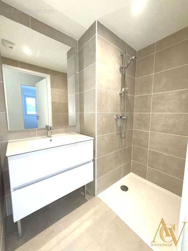 T3 Contemporain avec Jardin? Golfe de St-Tropez 5 - Appartement à COGOLIN