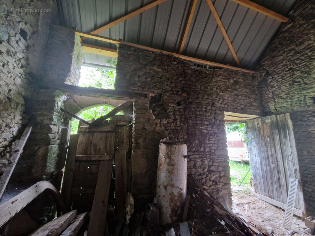 Maison à DRAGEY-RONTHON